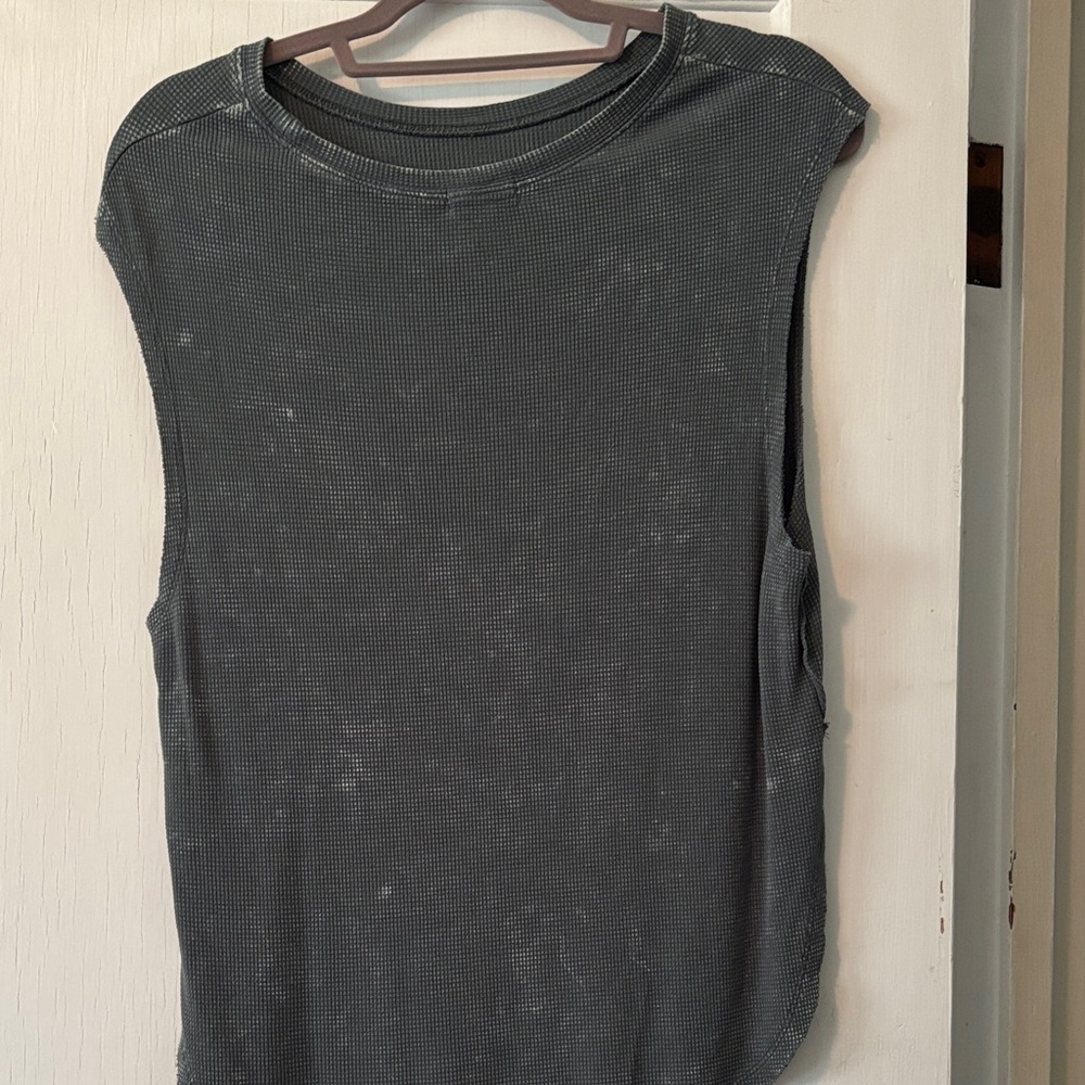 Tank top - Picture 2 of 5